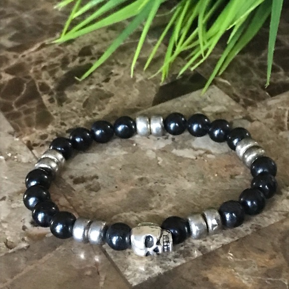 New Men’s Trendy Onyx Gemstone with Silver Skull Bracelet - Picture 1 of 3